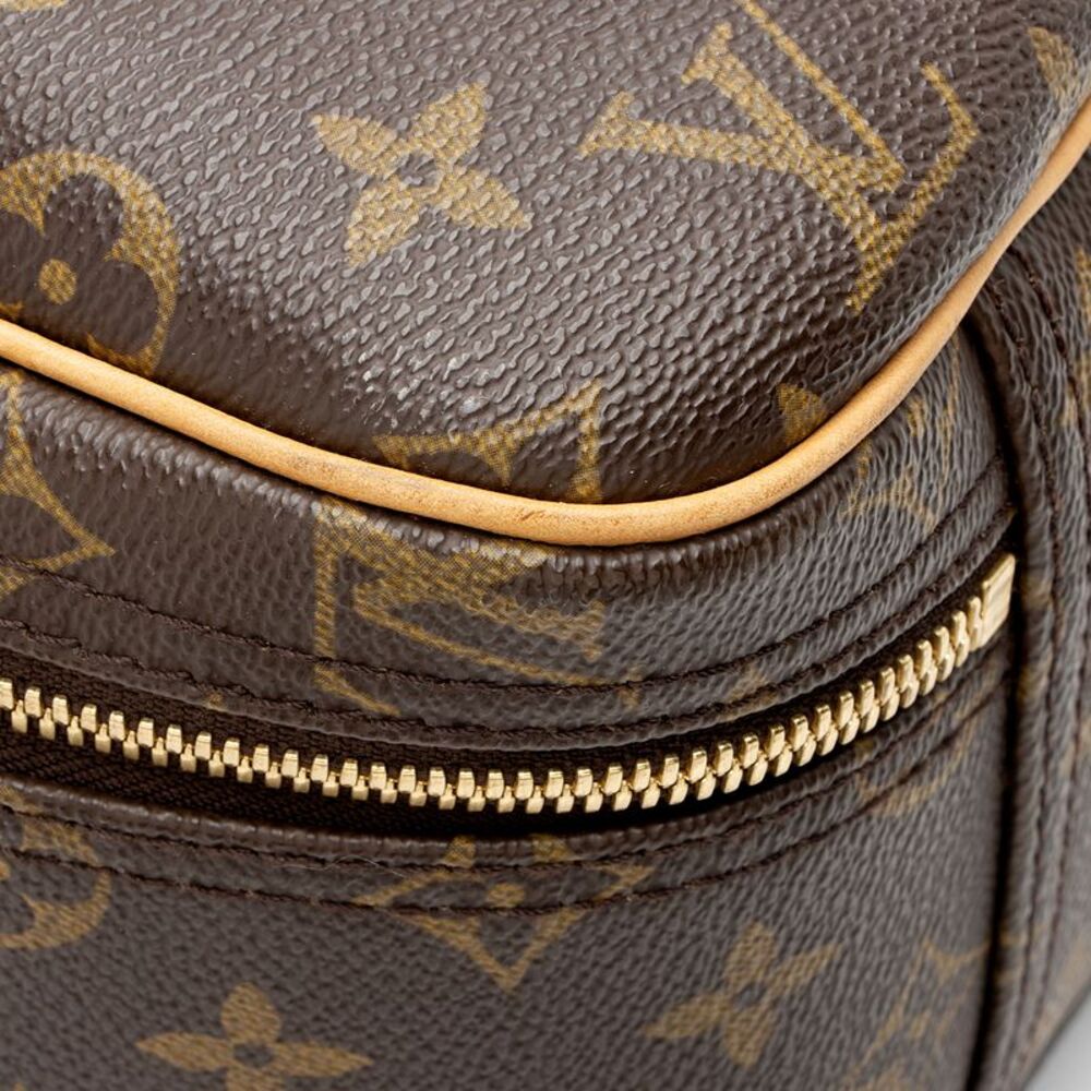 Louis Vuitton Vintage Monogram Canvas Excursion Tote - Picture 16 of 16